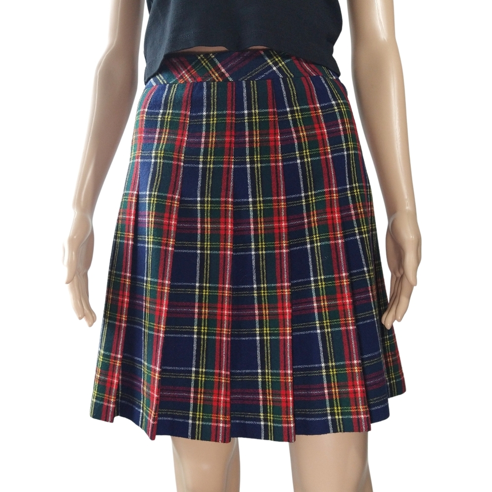 Vintage Pleated Tartan Plaid Mid-Calf Dark Academia Skirt by Village Gate | S/M